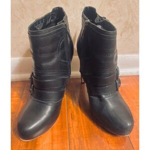 Sam Edelman Kenley black leather Ankle multiple w/buckled straps Booties Sz 8M